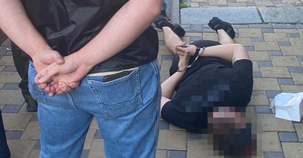 Під суд віддали посадовця СБУ та двох осіб, які вимагали 0 тис хабаря