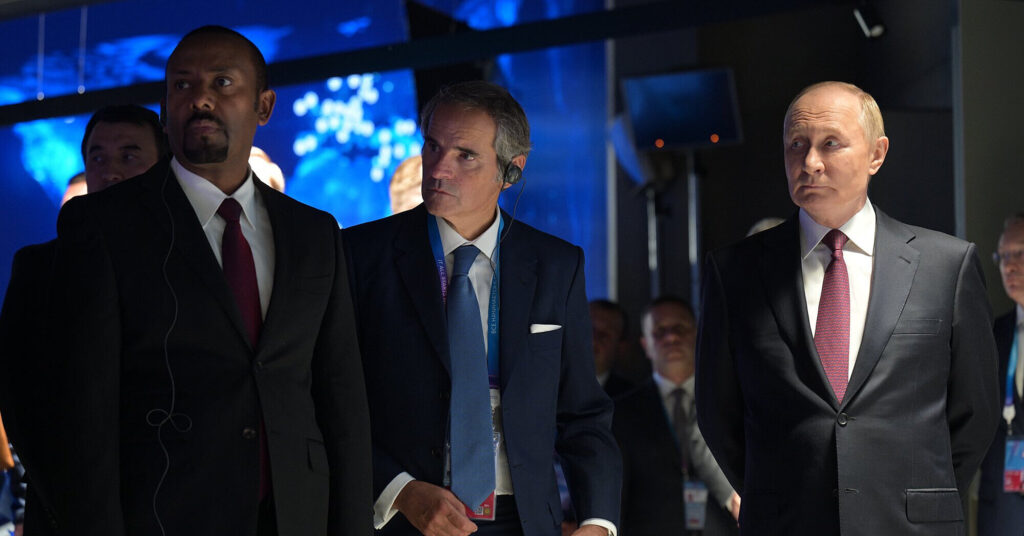 Гендиректор МАГАТЕ приїхав до Росії та зустрівся з Путіним Гендиректор МАГАТЕ приїхав до Росії та зустрівся з Путіним