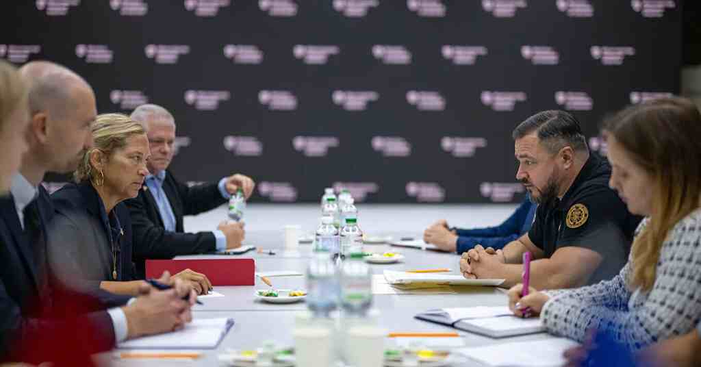 Данська оборонна авіаційна компанія відкриває представництво в Україні