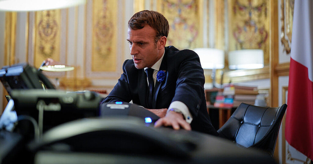 Макрон не вважає, що НАТО має збивати російські літаки-порушники