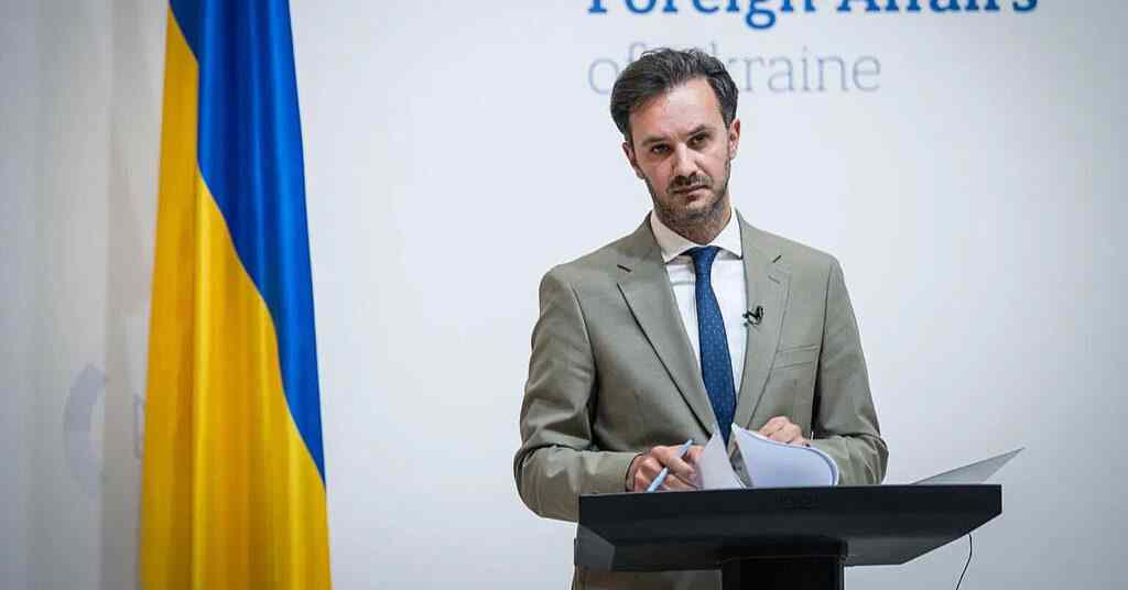 У МЗС пояснили, навіщо Путін пропонує Зеленському переговори в Москві У МЗС пояснили, навіщо Путін пропонує Зеленському переговори в Москві