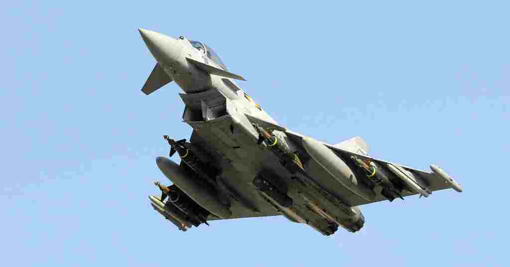 Британські винищувачі Typhoon почали патрулювати небо Польщі Британські винищувачі Typhoon почали патрулювати небо Польщі