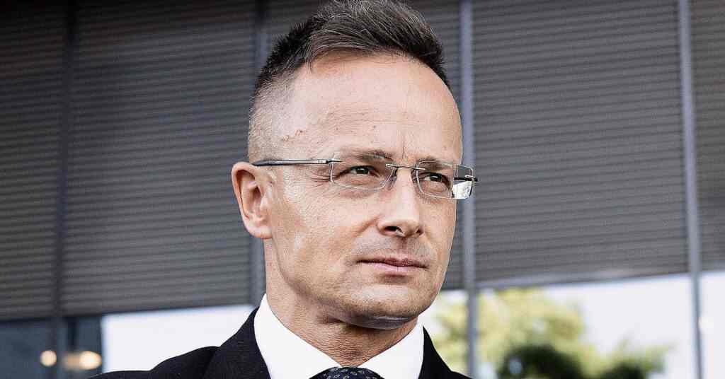 Сіярто стверджує, що Угорщина та Словаччина не отримували від Трампа вимог щодо нафти з РФ