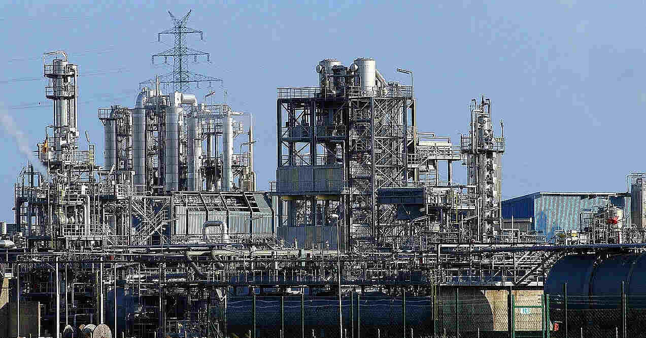 Індійський НПЗ знайшов способи обійти санкції ЄС – Bloomberg Індійський НПЗ знайшов способи обійти санкції ЄС – Bloomberg