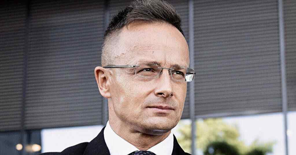 Сійярто звинуватив Україну у погіршенні відносин між двома країнами Сійярто звинуватив Україну у погіршенні відносин між двома країнами