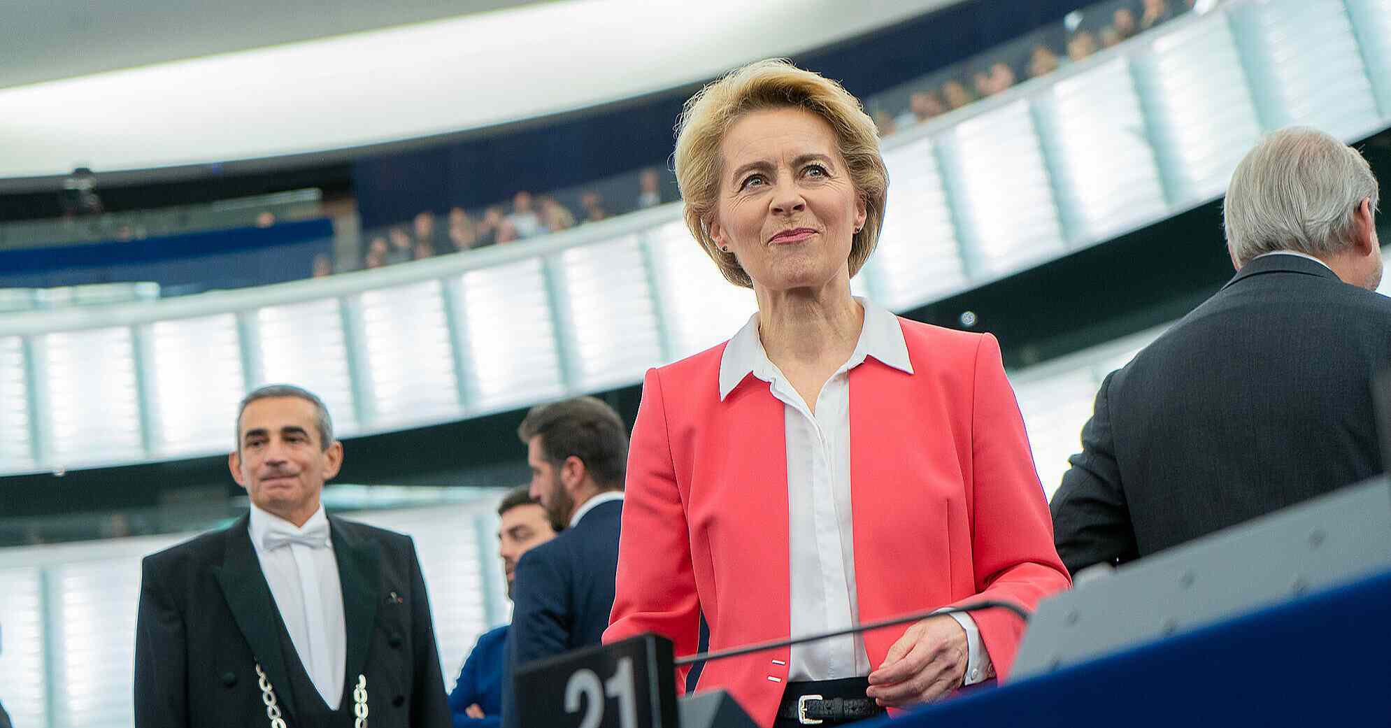 Глава Єврокомісії обговорила з Венсом спільні санкції ЄС та США проти РФ