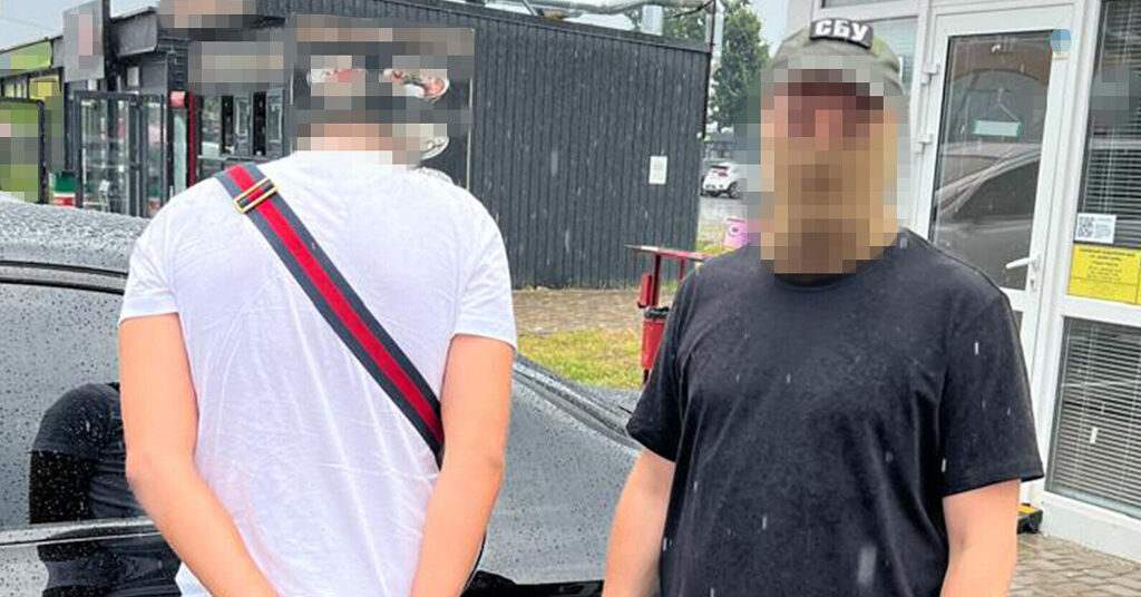 Правоохоронці викрили ще вісьмох організаторів “схем” для ухилянтів