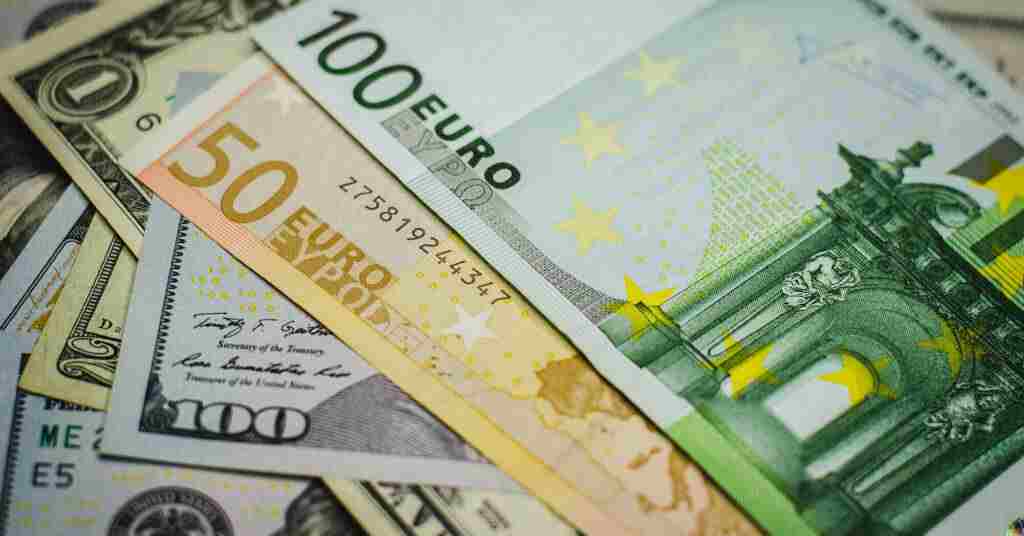 Чого очікувати від долара та євро у вересні: прогноз Чого очікувати від долара та євро у вересні: прогноз