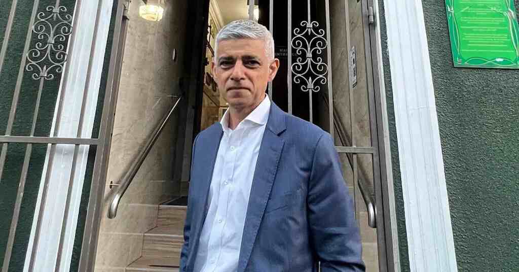 Після початку президентства Трампа рекордна кількість американців просить громадянство Британії Після початку президентства Трампа рекордна кількість американців просить громадянство Британії