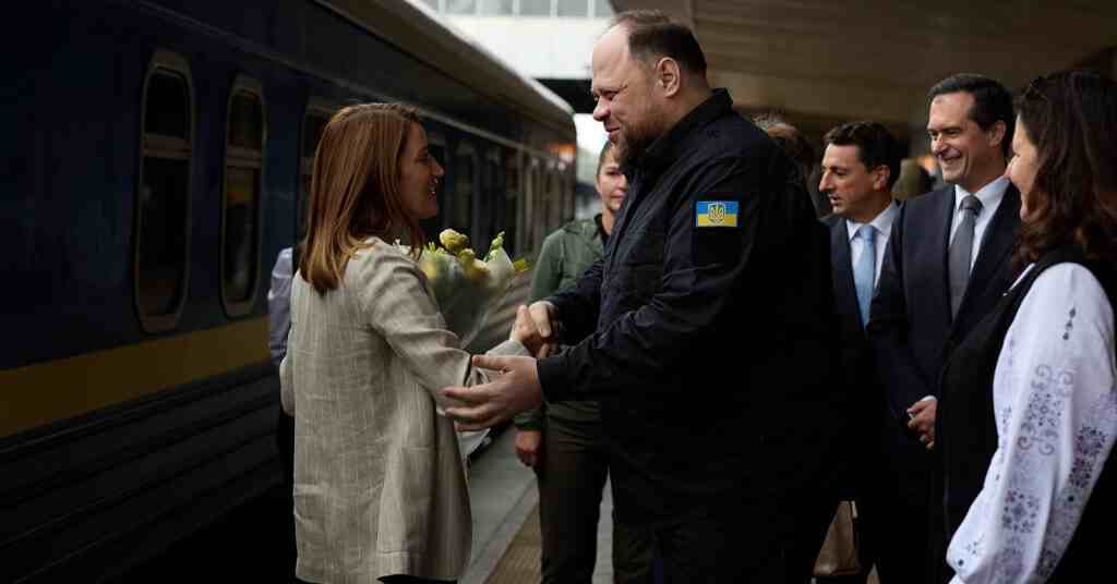 Очільниця Європарламенту Мецола прибула з візитом до Києва Очільниця Європарламенту Мецола прибула з візитом до Києва