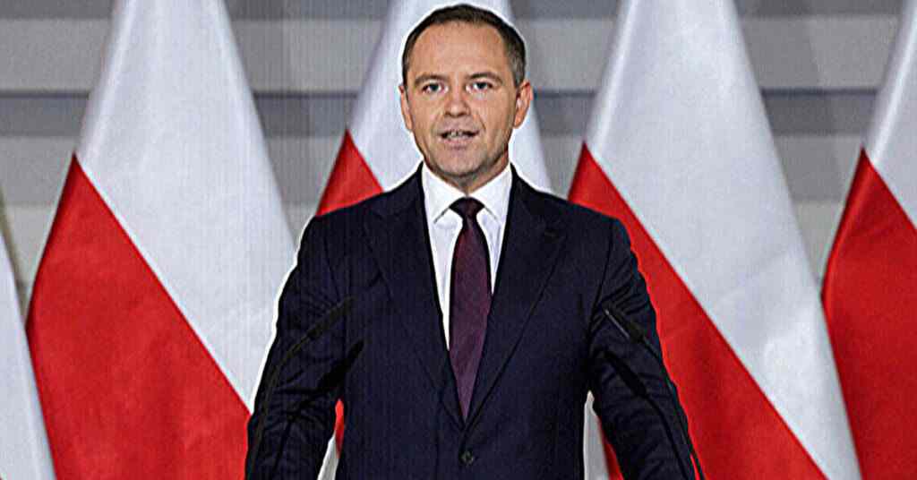 Поляки розділилися в оцінках першого місяця президентства Навроцького