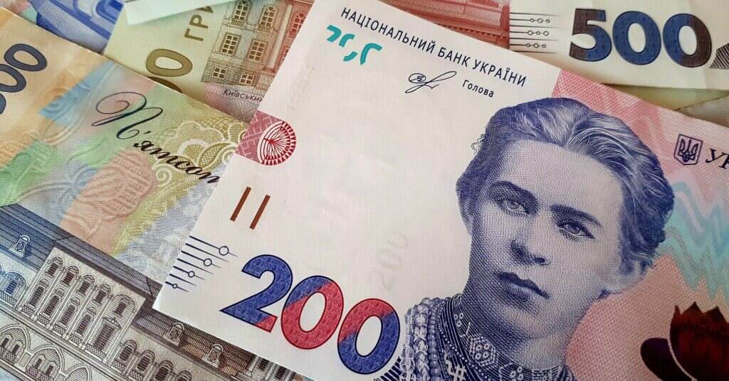 Кабмін затвердив нові розміри надбавок вчителям в Україні Кабмін затвердив нові розміри надбавок вчителям в Україні