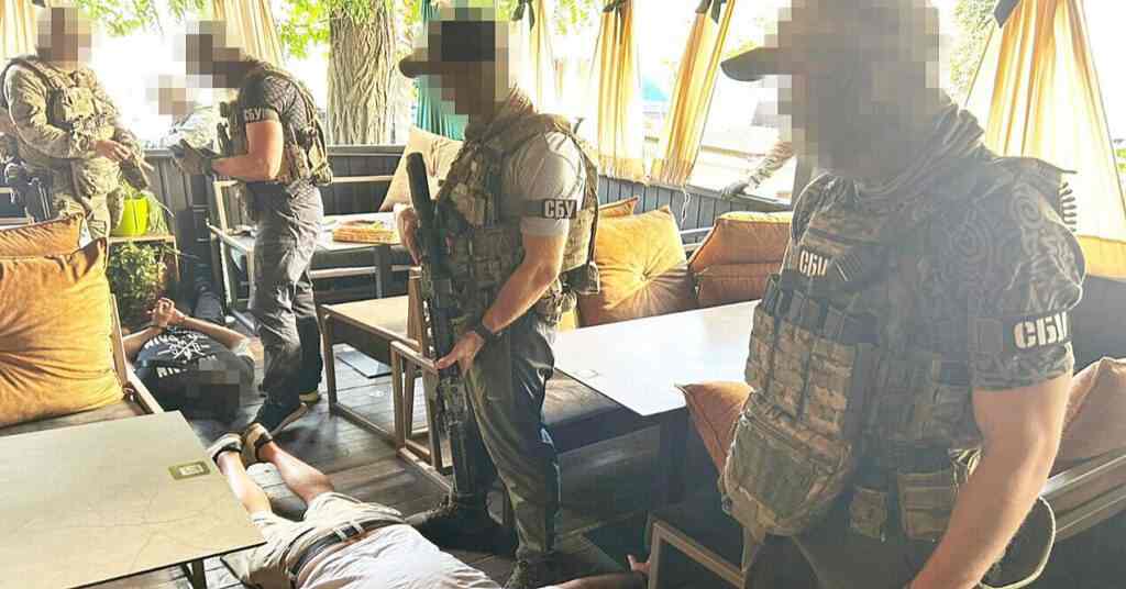 Правоохоронці нейтралізували банду рекетирів, які тероризували мешканців 5 областей