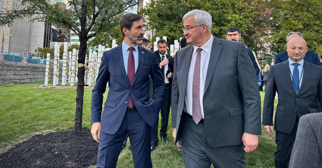 Сибіга обговорив енергетичну безпеку з очільником МЗС Словаччини Сибіга обговорив енергетичну безпеку з очільником МЗС Словаччини