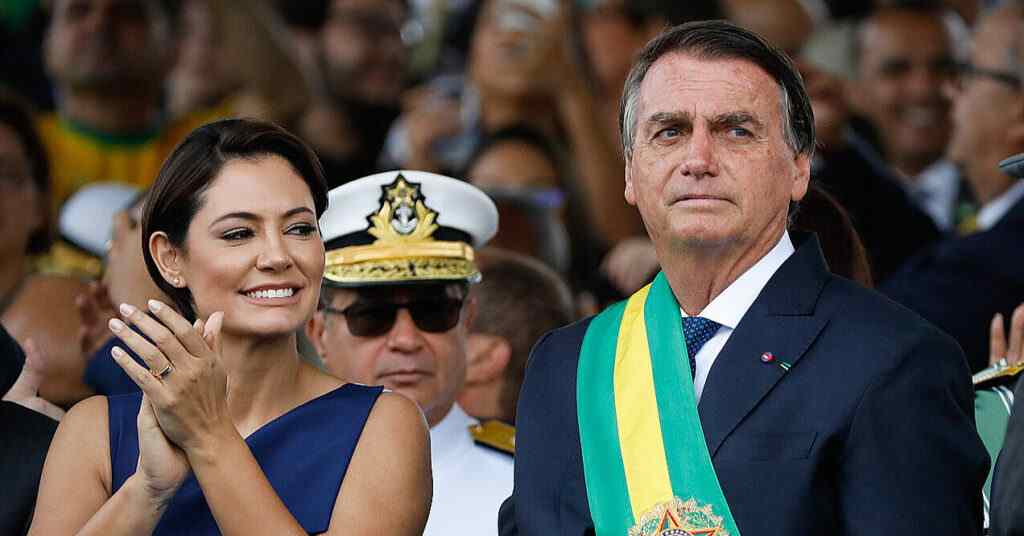 Колишнього президента Бразилії Болсонару засудили до 27 років ув’язнення