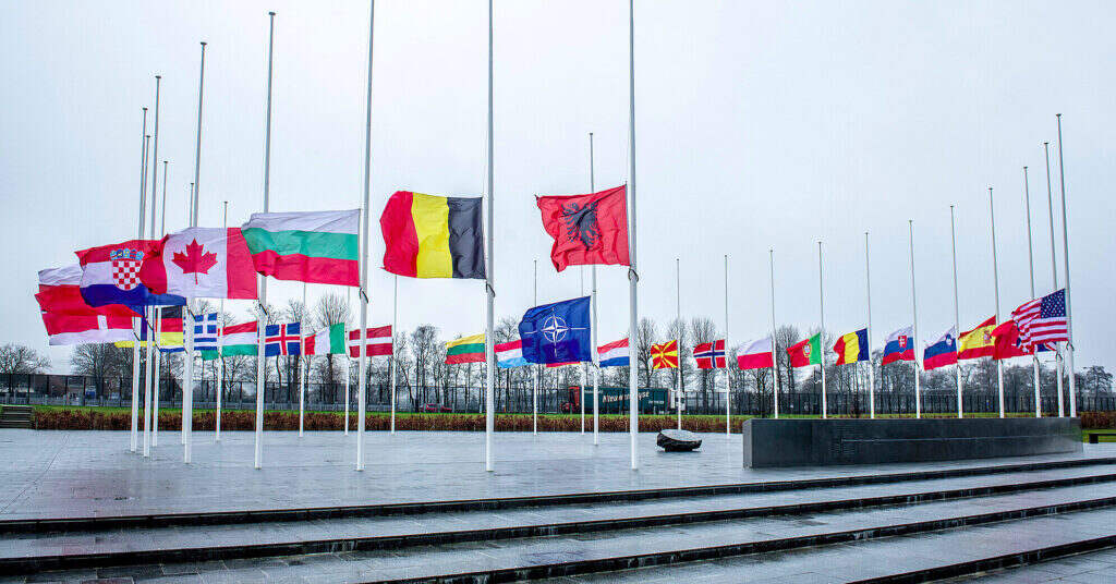 ЗМІ: НАТО готується розгорнути ударну бригаду біля кордону з Росією ЗМІ: НАТО готується розгорнути ударну бригаду біля кордону з Росією