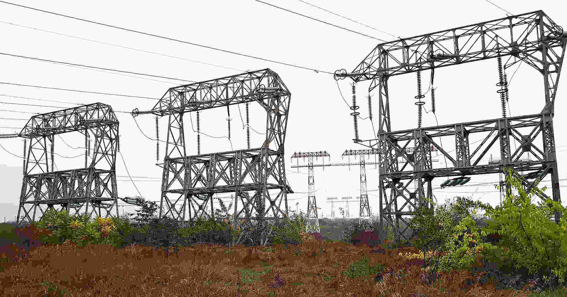 У Києві розпочалися погодинні відключення світла: оприлюднено графіки У Києві розпочалися погодинні відключення світла: оприлюднено графіки