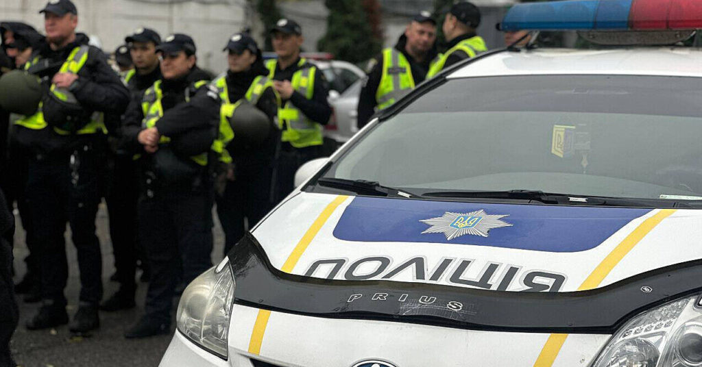 У Києві та інших містах збільшено кількість патрулів після обстрілу РФ