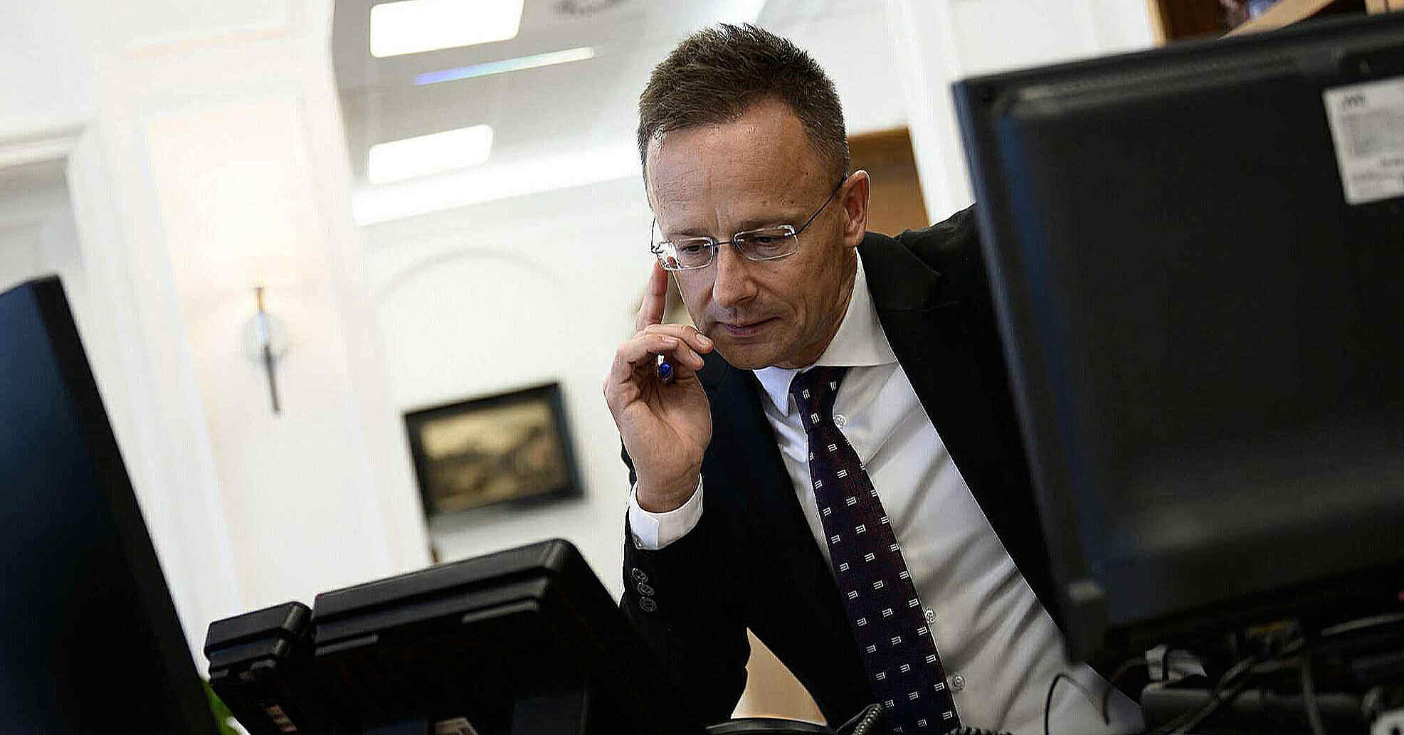 Глава МЗС Угорщини обговорив з радником Путіна його зустріч з Трампом Глава МЗС Угорщини обговорив з радником Путіна його зустріч з Трампом