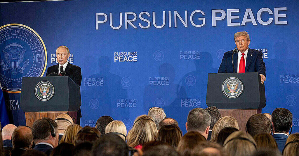 Санкції США проти “Лукойла” та “Роснефти” можуть загнати Путіна у глухий кут – Sky News