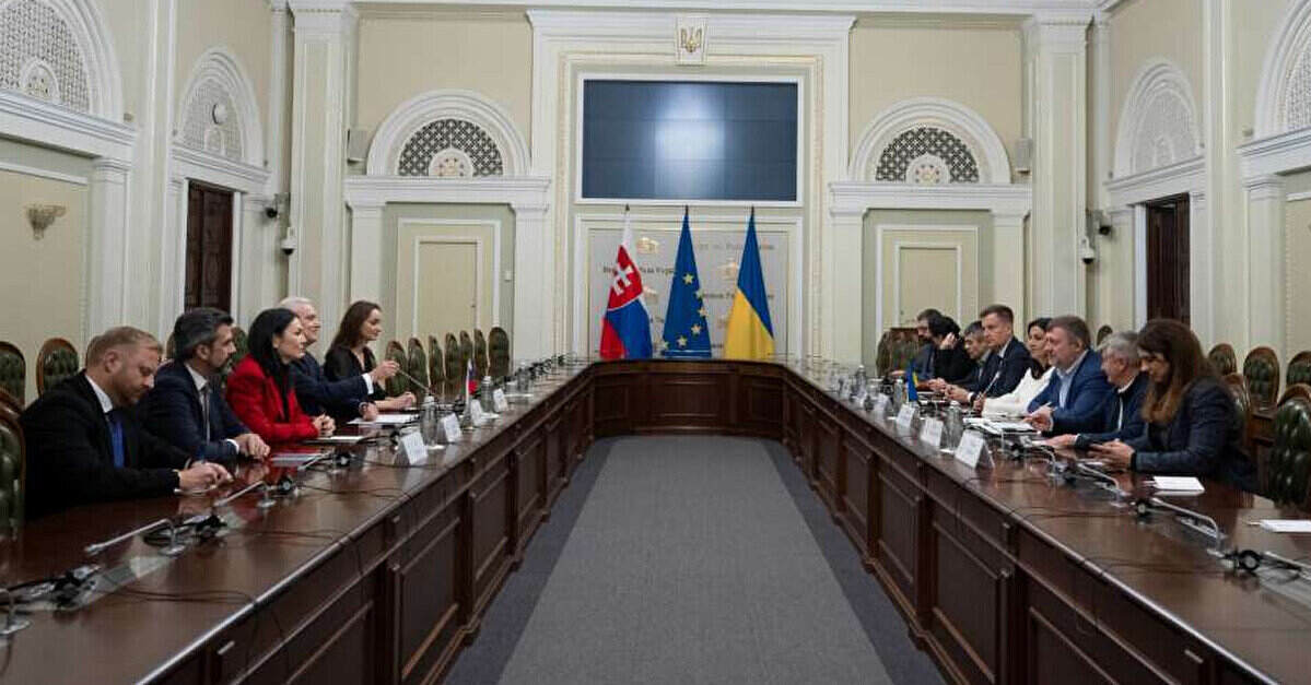 До України вперше прибули депутати Словаччини з “європейського” комітету