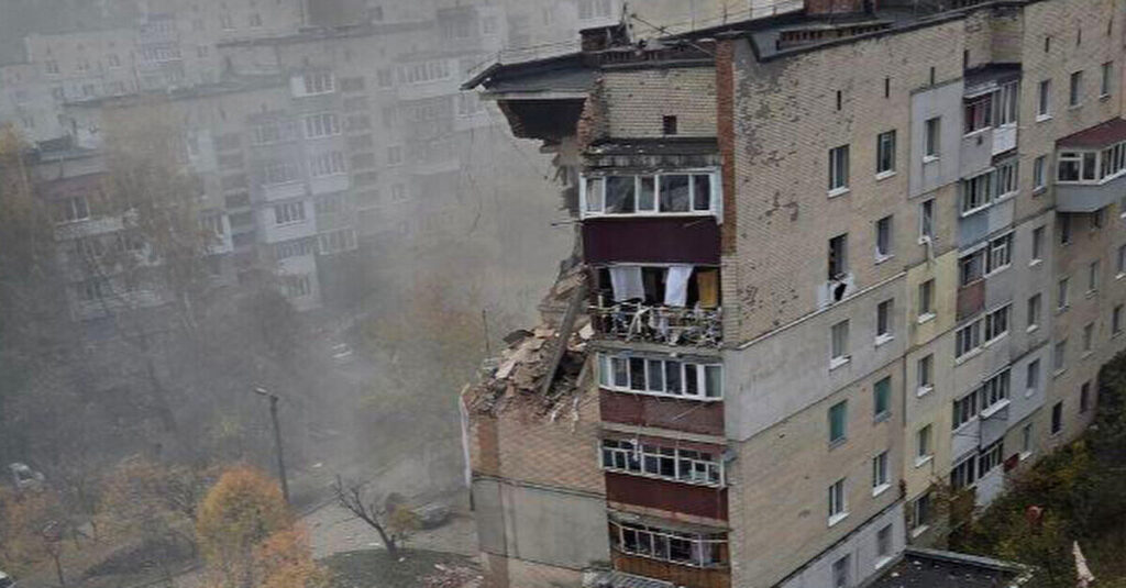 У Хмельницькому вибухнув газ у багатоповерхівці: будинок частково зруйновано