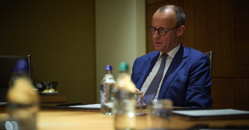 Мерц розповів про “гостру суперечку” з Орбаном про переговори з РФ