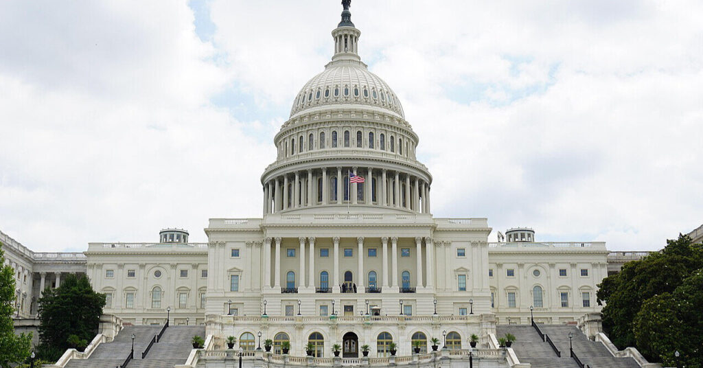 Уряд США призупиняє роботу, вперше за 7 років розпочався шатдаун