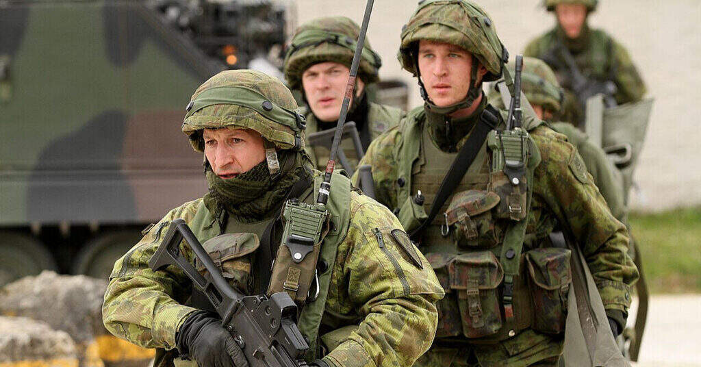 У Литві стартували військові навчання стрілків “Чорний яструб”