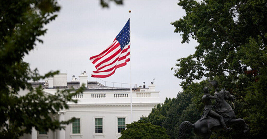 У Білому домі знесли східне крило для бального залу Трампа