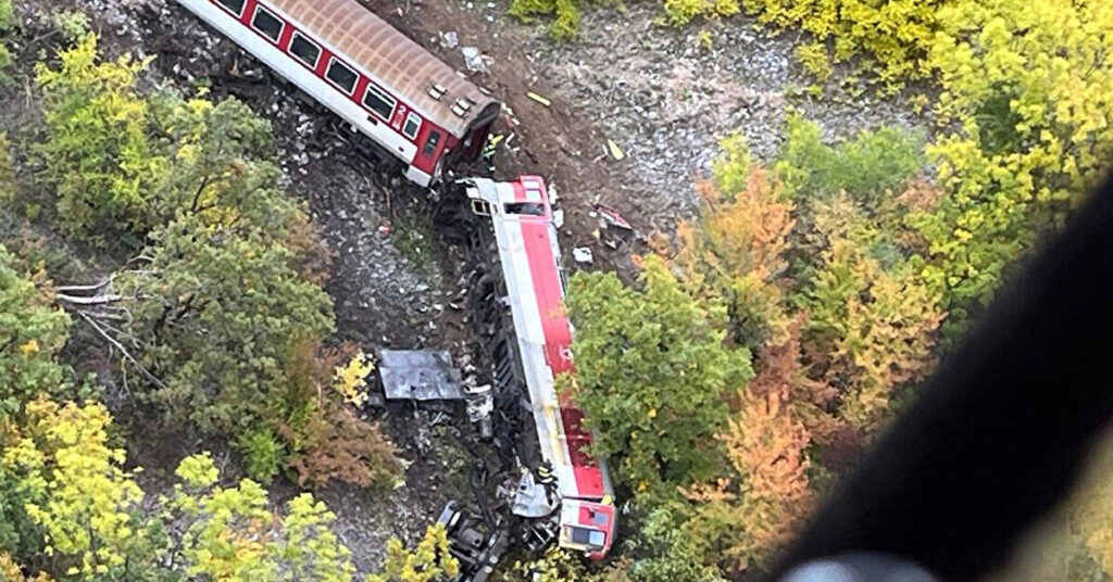 У Словаччині назвали ймовірну причину лобового зіткнення потягів У Словаччині назвали ймовірну причину лобового зіткнення потягів