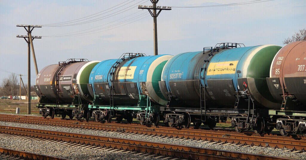 РФ відновила постачання бензину з Білорусі через дефіцит – розвідка