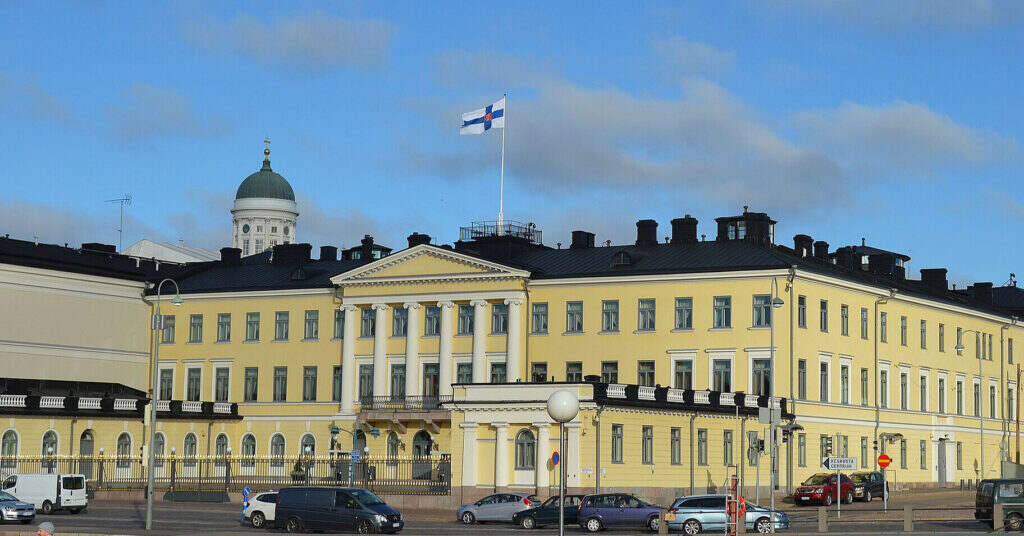 У Гельсінкі зафіксували невідомий дрон над президентським палацом
