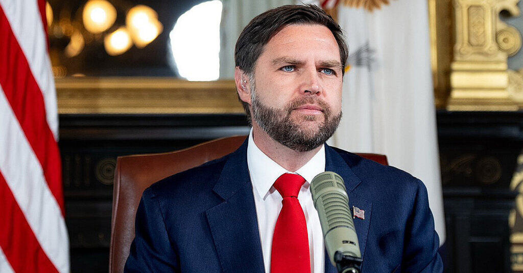 Венс пояснив, чому змінив своє ставлення до війни між РФ та Україною