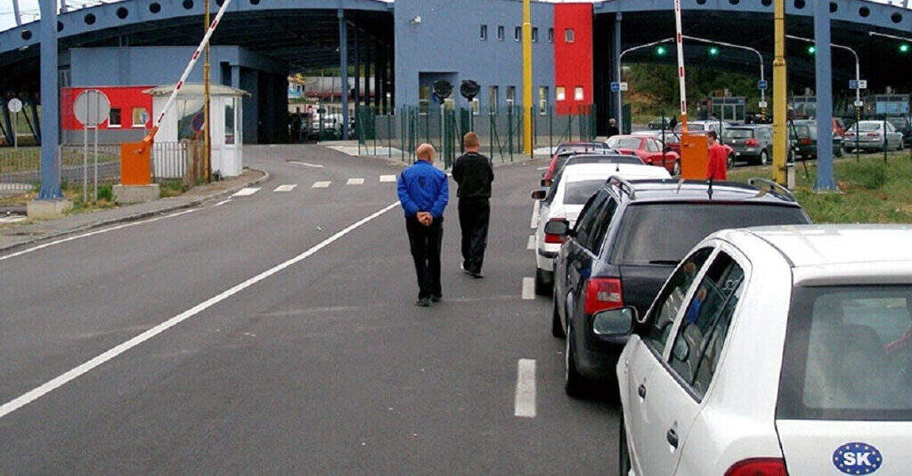 На одному з пунктів пропуску на кордоні з Польщею можливі затримки руху