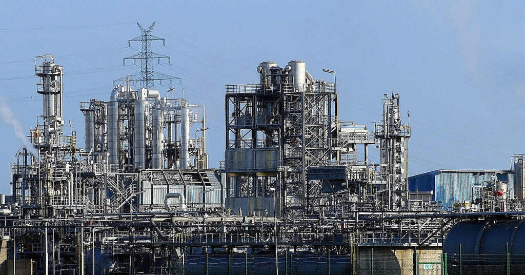Міжнародне енергетичне агентство вважає, що РФ не відновить роботу НПЗ до середини 2026 року