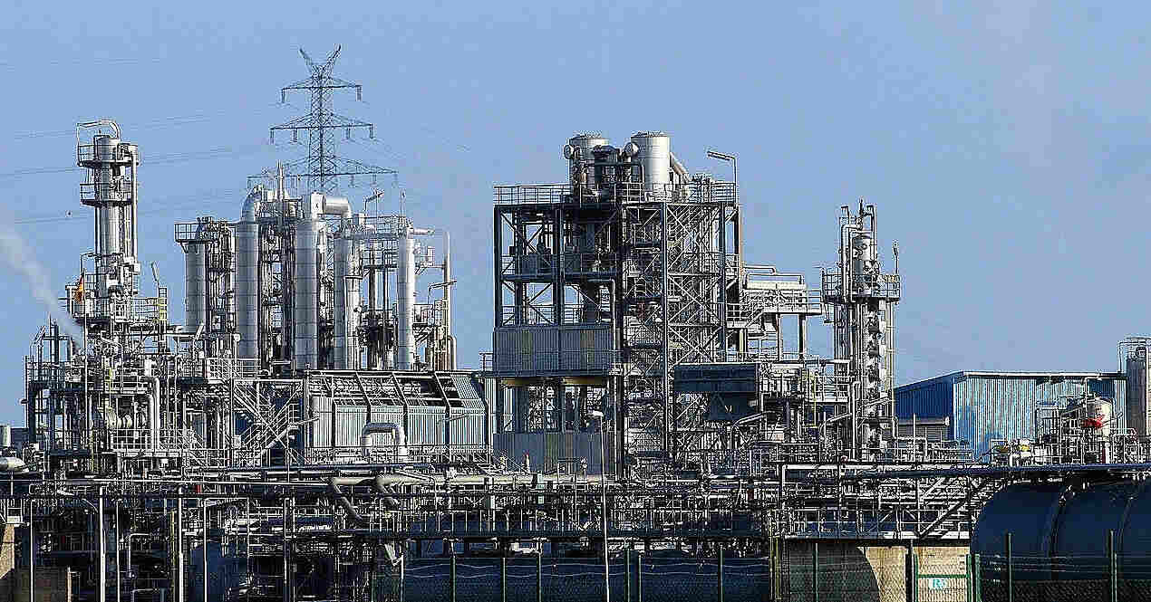 Міжнародне енергетичне агентство вважає, що РФ не відновить роботу НПЗ до середини 2026 року Міжнародне енергетичне агентство вважає, що РФ не відновить роботу НПЗ до середини 2026 року