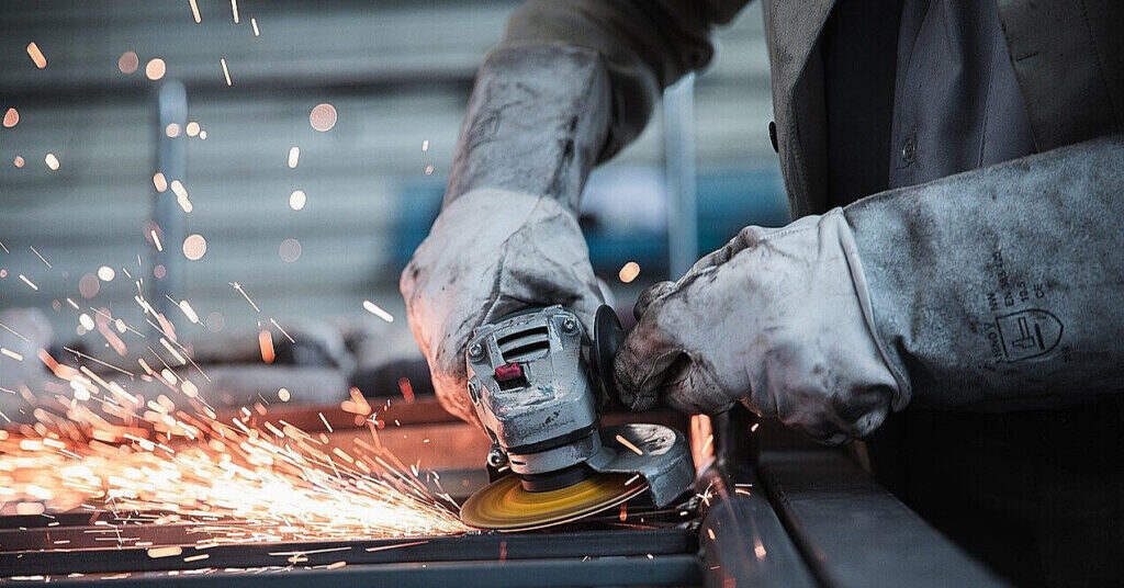 Не лише айтівці: кому в Україні платять до 100 тисяч грн