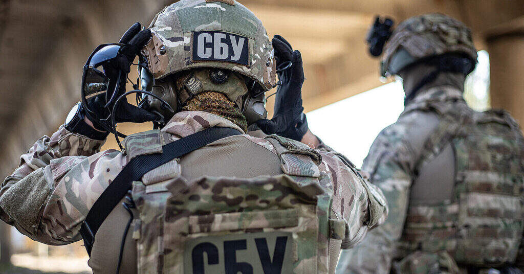 У Львові затримали паліїв відділення пошти за “вказівкою СБУ”