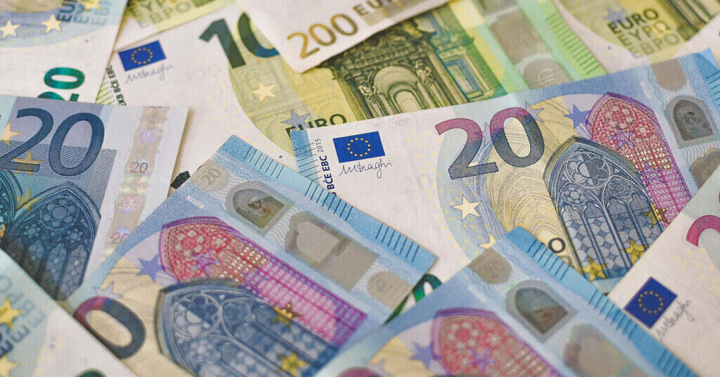 Болгарія офіційно перейшла на євро, заміна буде поступовою Болгарія офіційно перейшла на євро, заміна буде поступовою