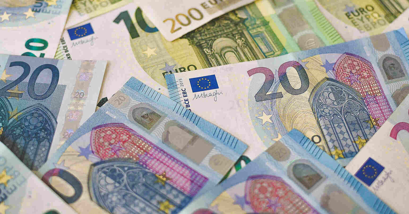 Болгарія офіційно перейшла на євро, заміна буде поступовою Болгарія офіційно перейшла на євро, заміна буде поступовою