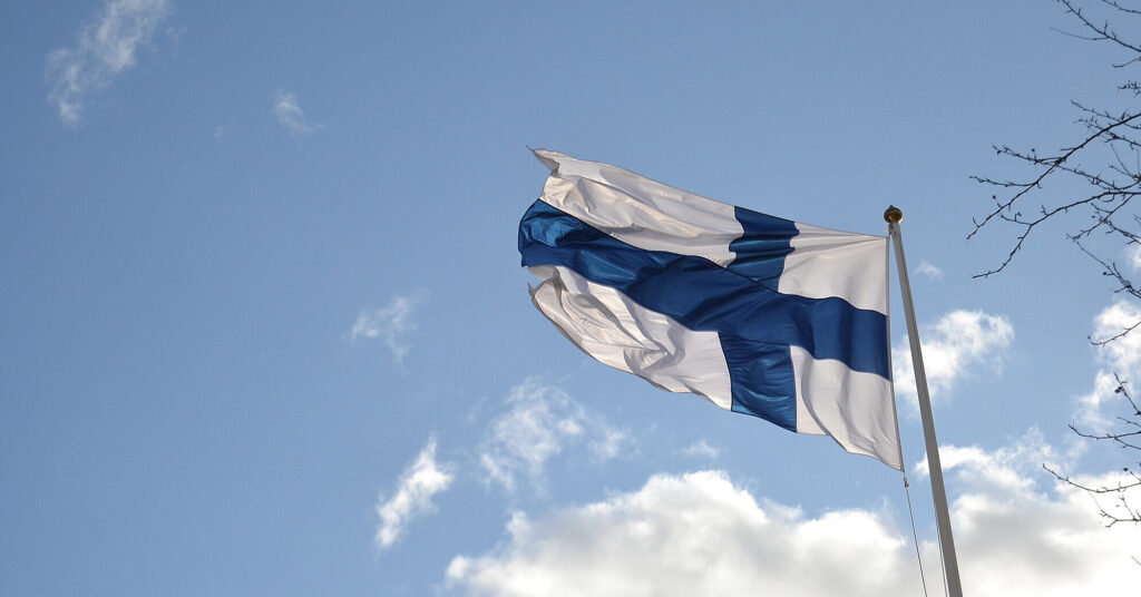 У Фінляндії взяли під арешт двох членів екіпажу судна, підозрюваного в пошкодженні кабелю У Фінляндії взяли під арешт двох членів екіпажу судна, підозрюваного в пошкодженні кабелю