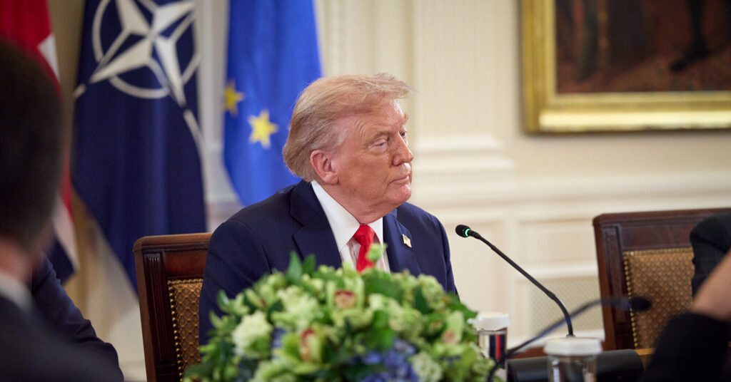 Трампу представили варіанти військових дій проти Ірану – джерела