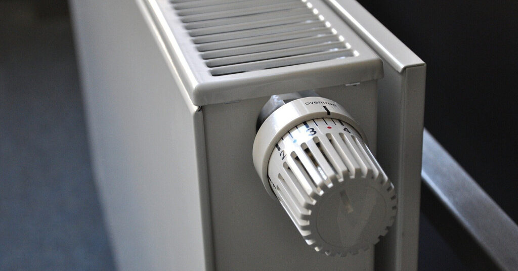 У Києві без тепла залишаються ще близько 200 будинків