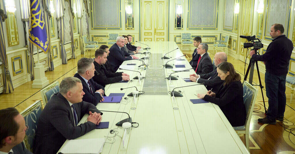 Зеленський розповів голові ОБСЄ про масовані атаки Росії і дипломатію Зеленський розповів голові ОБСЄ про масовані атаки Росії і дипломатію