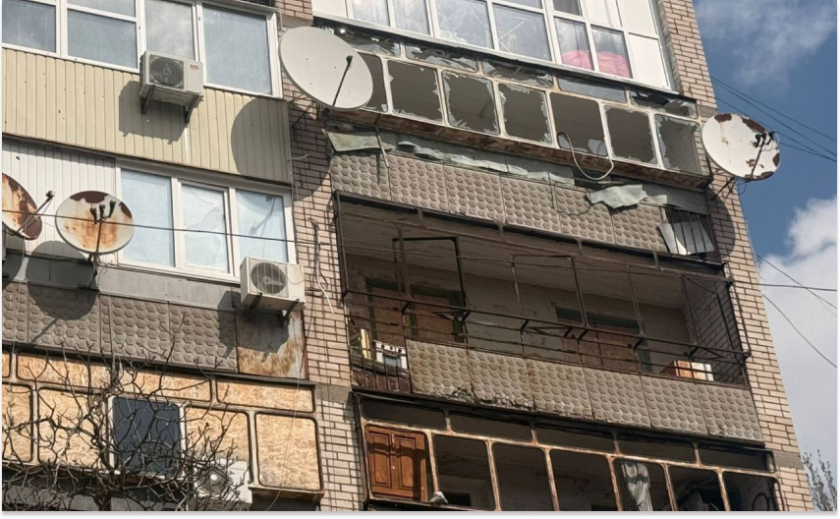 Пошкоджена багатоповерхівка та інфраструктура: безпекова ситуація на Дніпропетровщині станом на ранок 29 березня