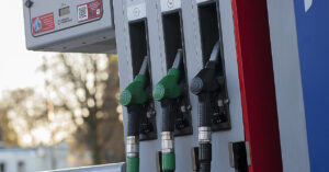 Дизель та автогаз знову подорожчали: на скільки зросли ціни на АЗС