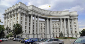 Україна закликала ЄС посилити санкції проти РФ для зменшення цін на пальне