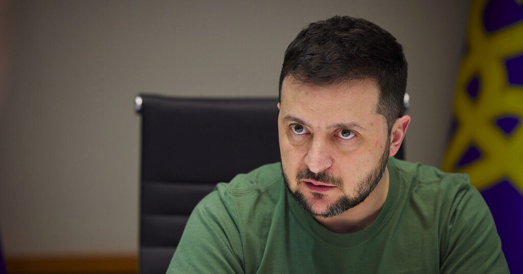 Зеленський пояснив, чому військова група не долучиться до переговорів у суботу