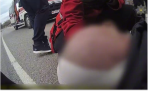 На Запоріжжі поліцейські врятували двох чоловіків під загрозою ворожих FPV-дронів На Запоріжжі поліцейські врятували двох чоловіків під загрозою ворожих FPV-дронів